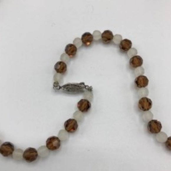 Brown and White Bead Necklace - Picture 2 of 5